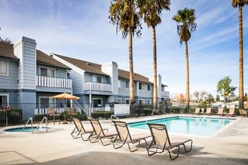 Pool & sundeck