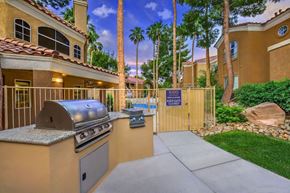 Henderson apartment for rent - Gas grilling areas with view to pool area.