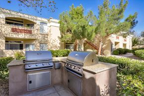 Las Vegas apartment for rent - Gas grill area with beautiful landscaping and mature trees.