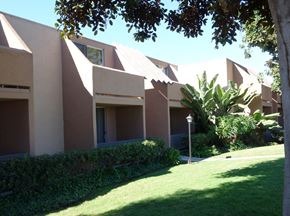 Solana Beach apartment for rent - the building in which the hotel is located