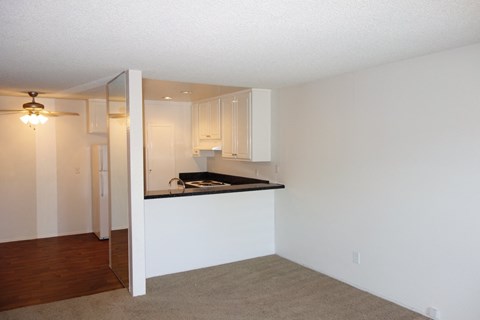 Floor plan for 2 beds, 1 bath, 900 sqft