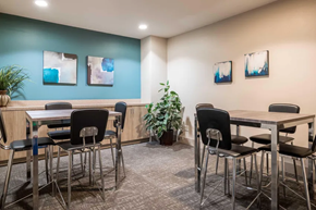 San Diego apartment for rent - tables and chairs