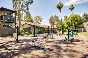 Outdoor fitness center