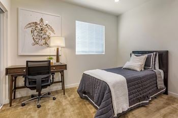 Dual primary bedrooms