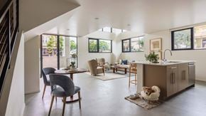 San Diego apartment for rent - Townhome apartment with stunning concrete floors, wraparound windows, and lofted ceilings.