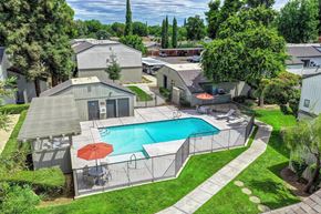 Modesto apartment for rent - An ariel view of the pool.