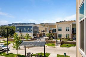 Boulder apartment for rent - an exterior view of an apartment complex with a