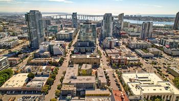 Close to downtown san diego, gaslamp, & little italy