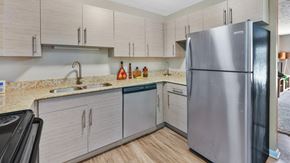 Cincinnati apartment for rent - Kitchen at Heritage Hill Estates Apartments, Cincinnati, Ohio 45227