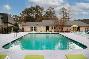 Columbia apartment for rent - Pool View at Peachtree Place, Columbia, SC