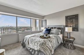 Indianapolis apartment for rent - Large master bedroom with wall to wall windows at CityView on Meridian, Indiana, 46208