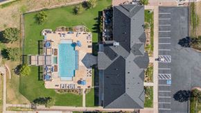 Colorado Springs apartment for rent - a birds eye view of a house with a swimming pool at The Vineyards of Colorado Springs, Colorado Springs