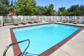 Clearfield apartment for rent - Large Pool at Country Oaks Apartments, Utah