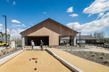 Bossaball court