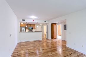 Cambridge apartment for rent - A spacious room with wooden floors and white walls at Park87 Apartments, Massachusetts, 02138