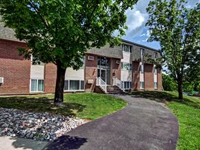 Watervliet apartment for rent - Exquisite Landscaped Porch at Highland Club Apartments in Watervliet, NY 12189