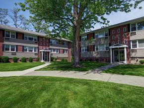 Menands apartment for rent - our apartments at the district feature a spacious yard and green grass