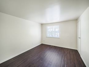 Coram apartment for rent - Unfurnished Living Area at Oakview Apartments, Coram, New York