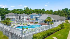 Milton apartment for rent - Swimming Pool Aerial