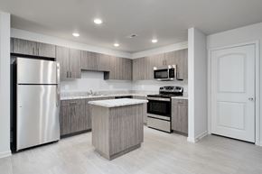 Muscle Shoals apartment for rent - 3 Bedroom Kitchen w/ Island