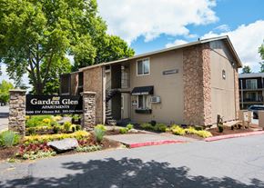 Portland apartment for rent - Garden Glen Leasing Office