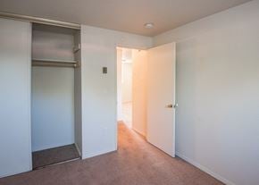Portland apartment for rent - Bedroom With Closet at Cedar Lane and Garden Glen, Oregon, 97223