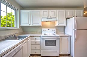 Seatac apartment for rent - Hunt Club Apartments Vacant Apartment Upgraded Kitchen