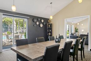 Seatac apartment for rent - Hunt Club clubhouse dining seating and great room