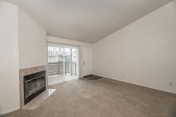 2X2 859 sq. Ft.