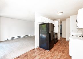Portland apartment for rent - Kitchen Unit at Shadow Hills, Portland, OR