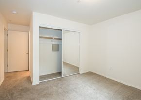 Hillsboro apartment for rent - Stillwater vacant primary bedroom closet
