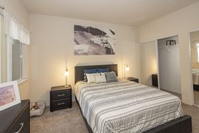 Rocklin apartment for rent - Sunset Summit Model Larger Bedroom