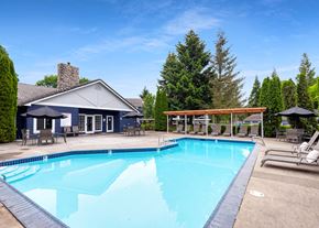 Eugene apartment for rent - Large Pool at Valley River Court, Oregon