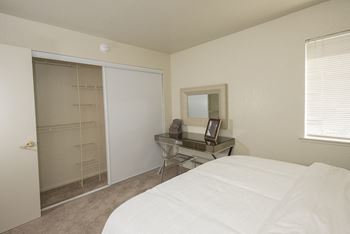 Model 2nd bedroom & closet