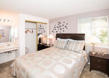 Model apartment master bedroom & vanity