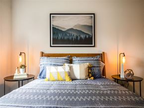 Happy Valley apartment for rent - Heather Lodge 2x2 Largest Bedroom