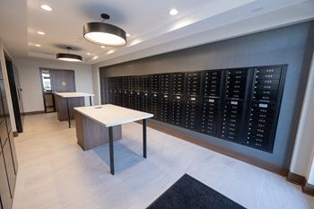 Mail & package room