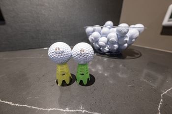 Full swing golf simulator