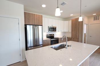 Open-concept kitchens with energy star® certified stainless steel appliances