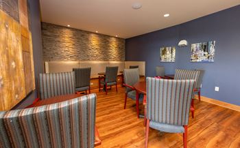 24-Hour internet cafe & coffee bar with free wi-fi