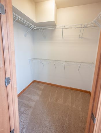 Oversized & walk-in closets