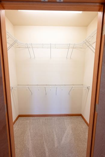 Oversized & walk-in closets