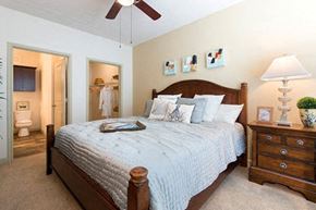 Stoughton apartment for rent - Bell Stoughton Bedroom