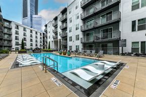 Atlanta apartment for rent - BellTerminus_Pool