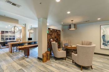 Clubhouse with complimentary wifi