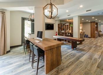 Resident lounge with wi-fi & flat screen tv