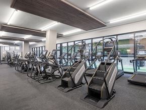 Washington apartment for rent - stairmasters in fitness center