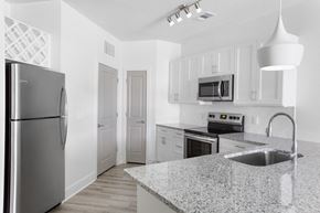 Jacksonville apartment for rent - Satori Town Center Model Kitchen