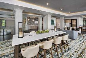 Suwanee apartment for rent - common area with seating