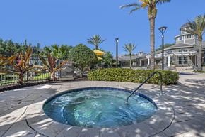 Davenport apartment for rent - exterior clubhouse hot tub